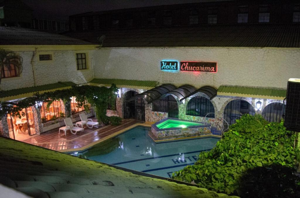 Hotel Chucarima Кукута Экстерьер фото