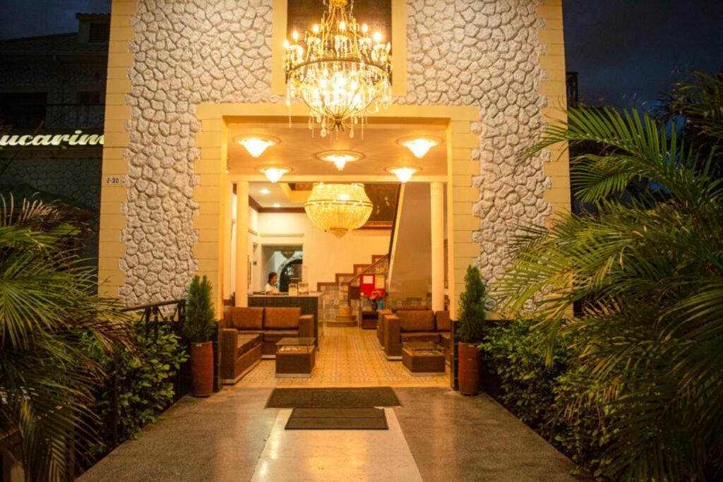 Hotel Chucarima Кукута Экстерьер фото