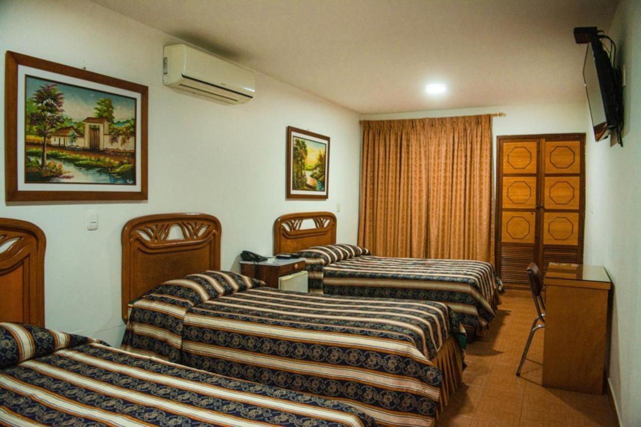 Hotel Chucarima Кукута Экстерьер фото