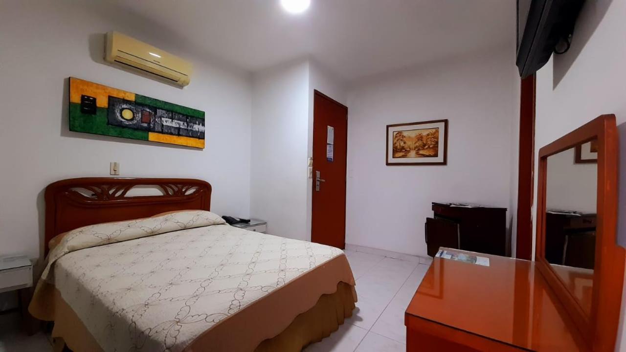 Hotel Chucarima Кукута Экстерьер фото